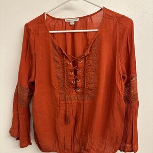 American Eagle Outfitters Lace-Up Peasant Top in Rust Orange #festivalvibes